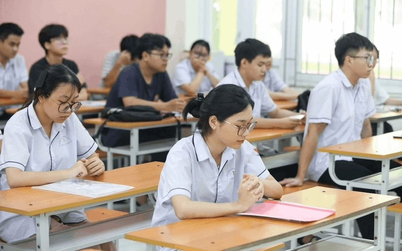 dien mien thi can nop ho so minh chung