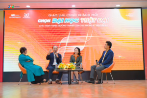 giao luu hoi dap phu huynh hoc sinh fptu