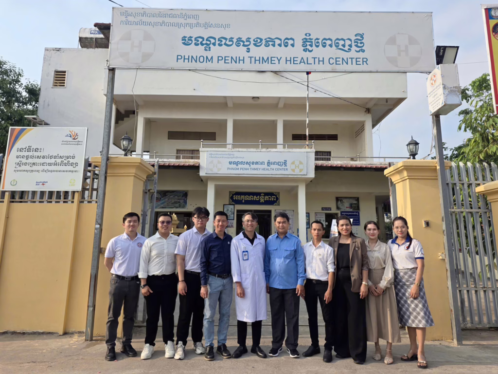 OrcaX tham gia chiến dịch chăm sóc mắt cho 600 bệnh nhân tại Phnom Penh (Campuchia).