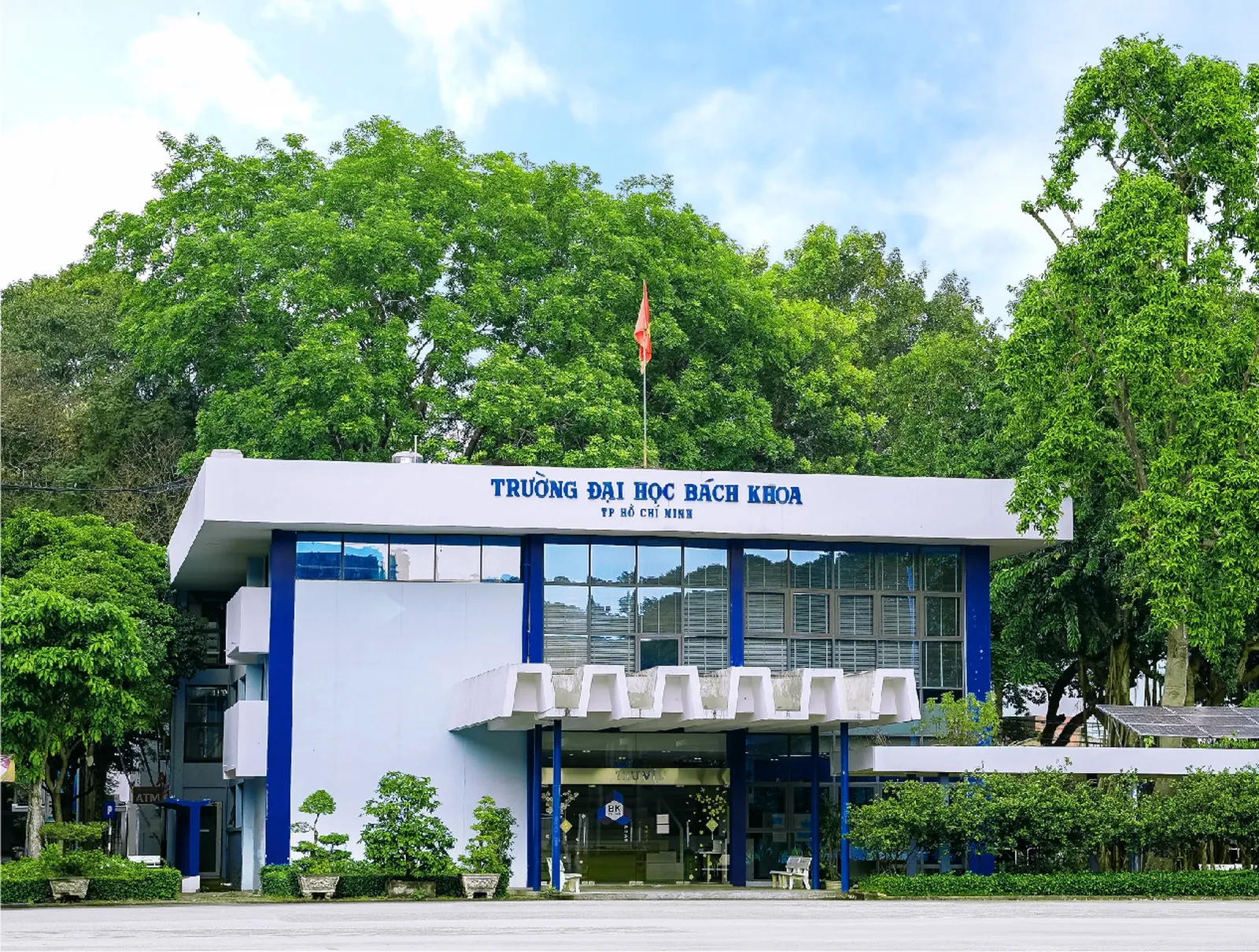 Trường Đại học Bách khoa (HCMUT)