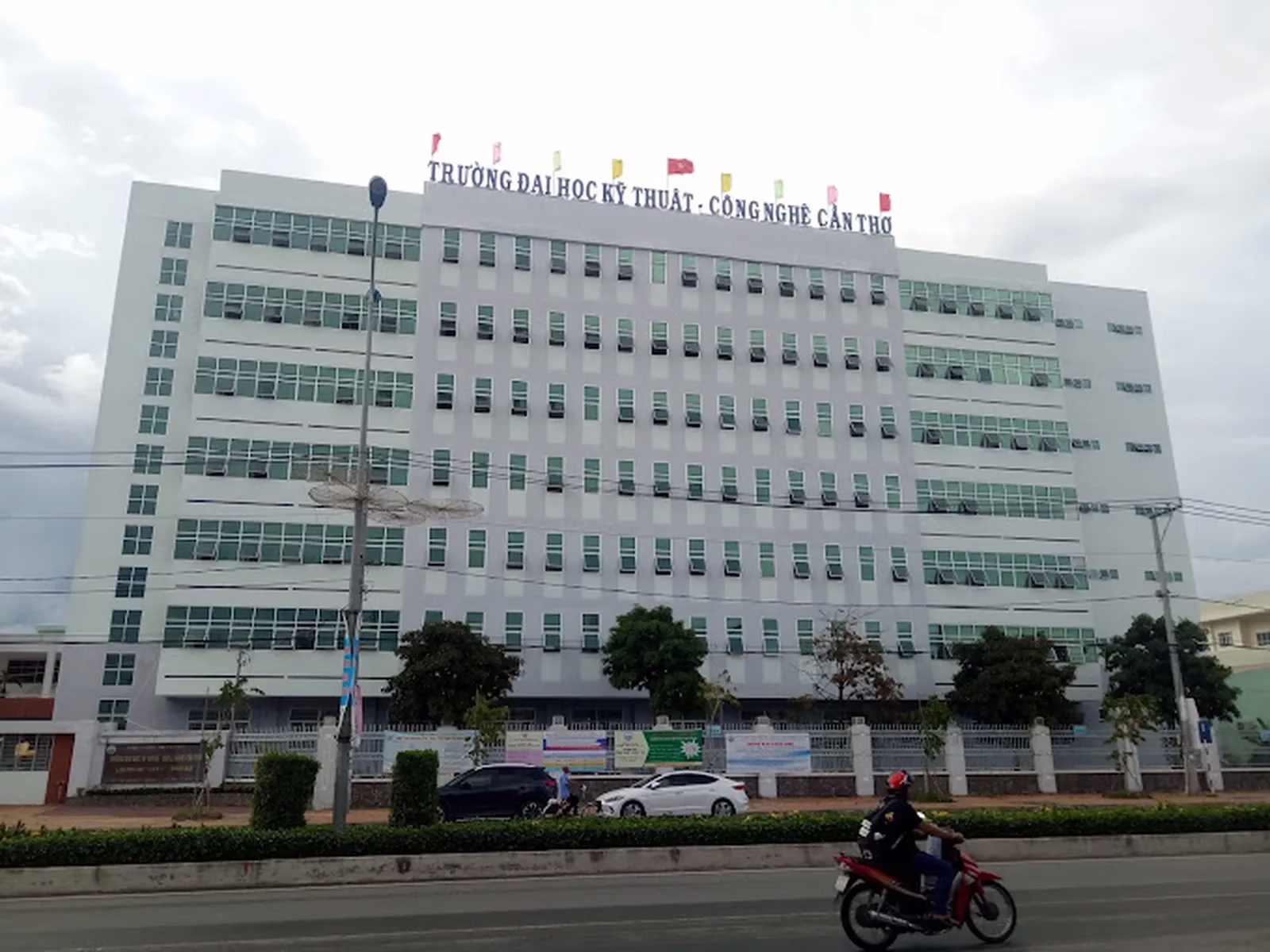 Trường Đại học Kỹ thuật - Công nghệ Cần Thơ (CTUT) - Nguồn: Internet