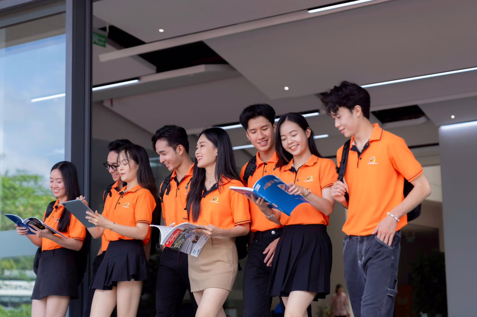 Với sự bùng nổ của kỷ nguyên số và kinh tế sáng tạo, lĩnh vực này không chỉ mang lại cơ hội nghề nghiệp rộng mở