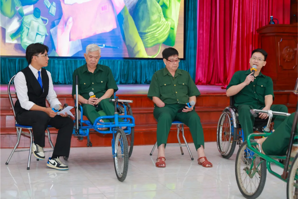 Hoat dong talkshow giao luu cung cac cuu chien binh thuong benh binh