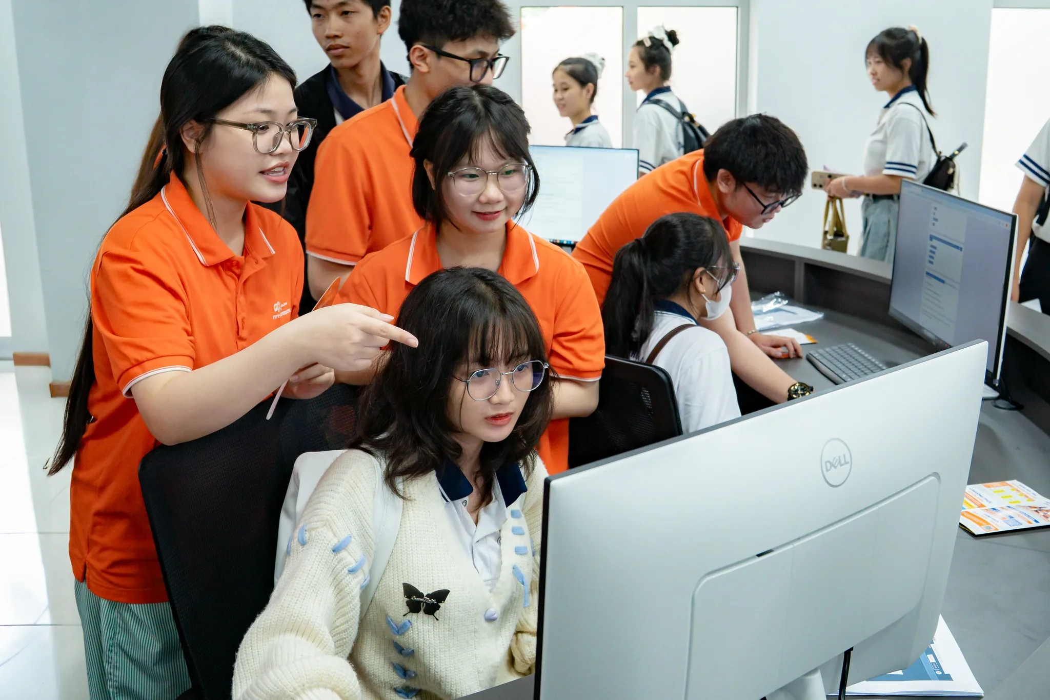 chuyen nganh truyen thong marketing tich hop 1