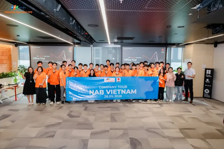 Sinh viên Trường Đại học FPT khám phá cơ hội nghề nghiệp quốc tế tại NAB Vietnam