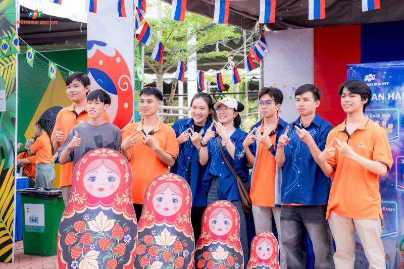 Sinh viên được đào tạo tập trung vào việc thiết kế và tối ưu hành trình trải nghiệm khách hàng - Nguồn: FPTU