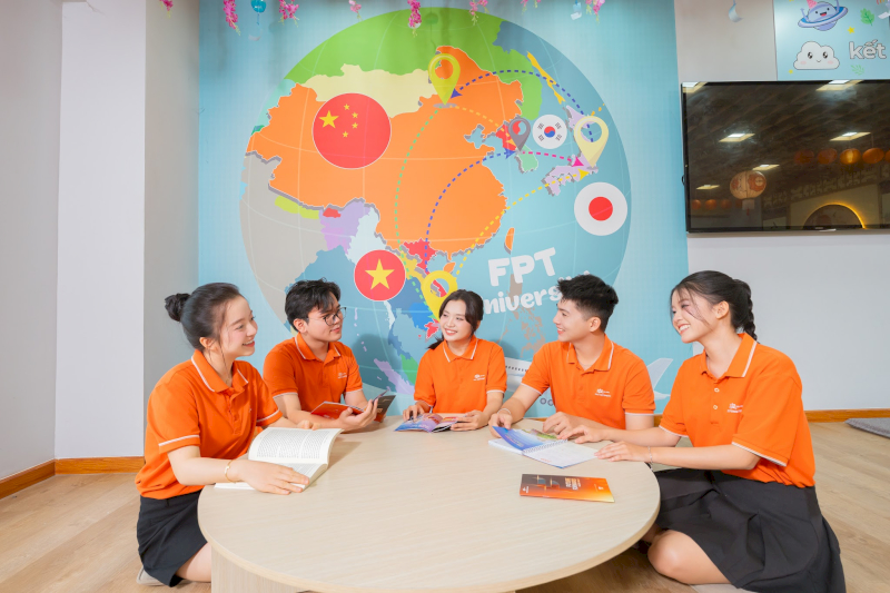 Sinh viên ra trường với trình độ tiếng Anh đủ để tiếp cận dự án quốc tế - Nguồn: FPTU