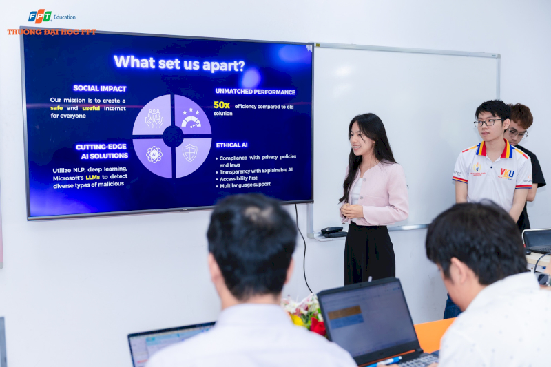 Tài chính thông minh là hướng đào tạo tài chính kết hợp với AI và dữ liệu lớn - Nguồn: FPTU