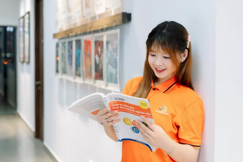 Tiếng Anh không còn là điểm cộng mà đã trở thành điều kiện bắt buộc cho cử nhân ngành Kinh doanh quốc tế - Nguồn: FPTU