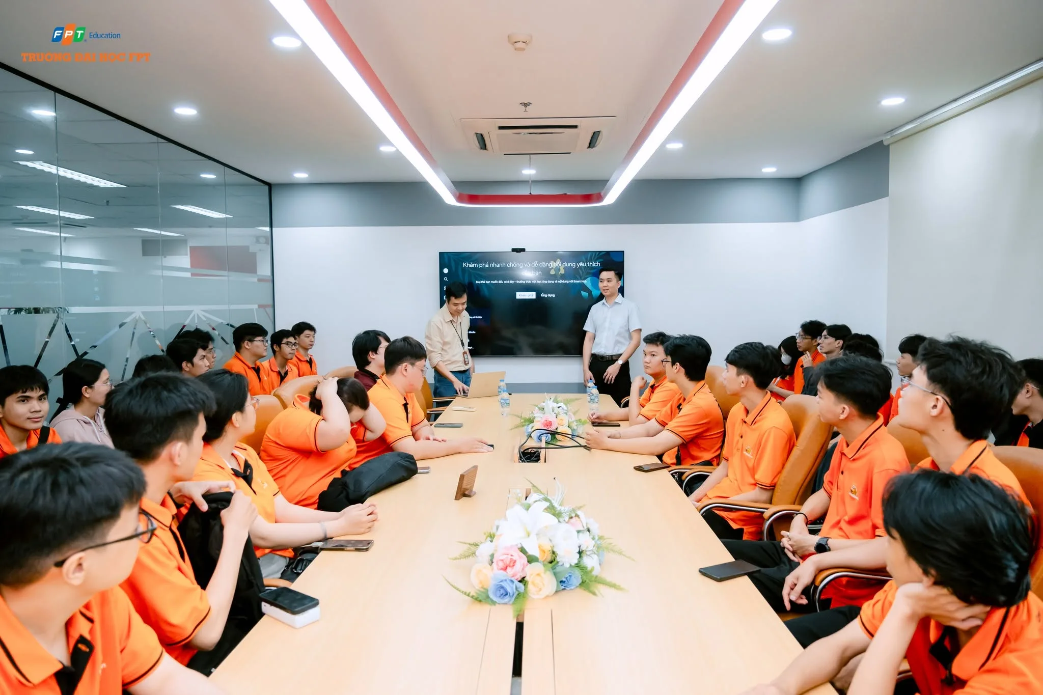 truong dai hoc fpt 1 4