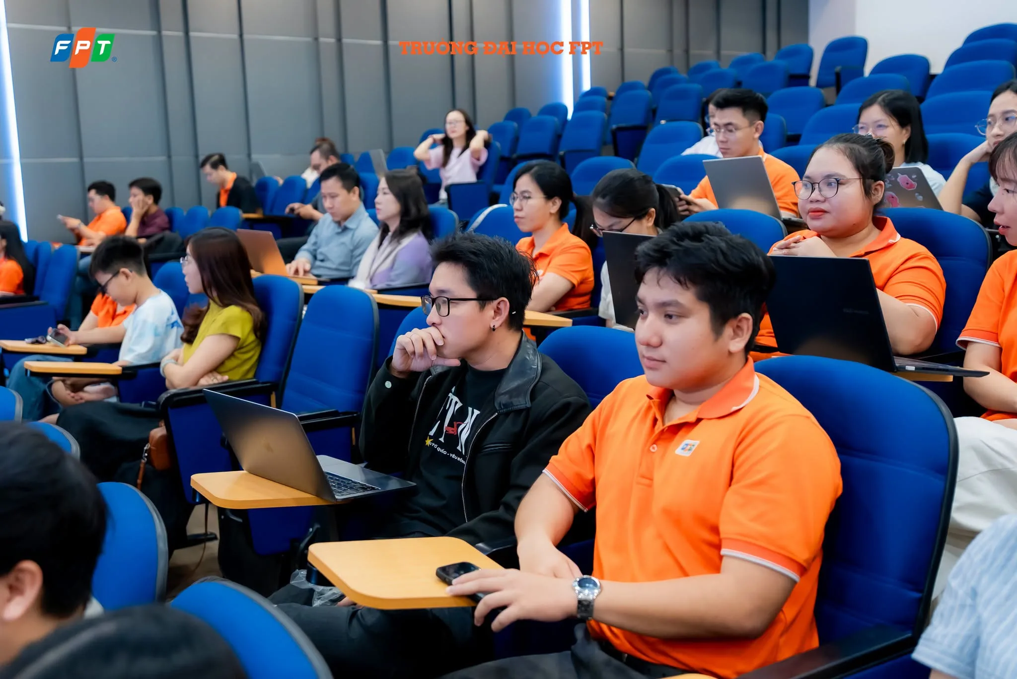truong dai hoc fpt 4 2