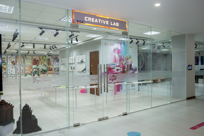 Trường Đại học FPT sở hữu các Creative Lab hiện đại giúp sinh viên thỏa sức bứt phá giới hạn và hiện thực hóa mọi ý tưởng - Nguồn: FPTU