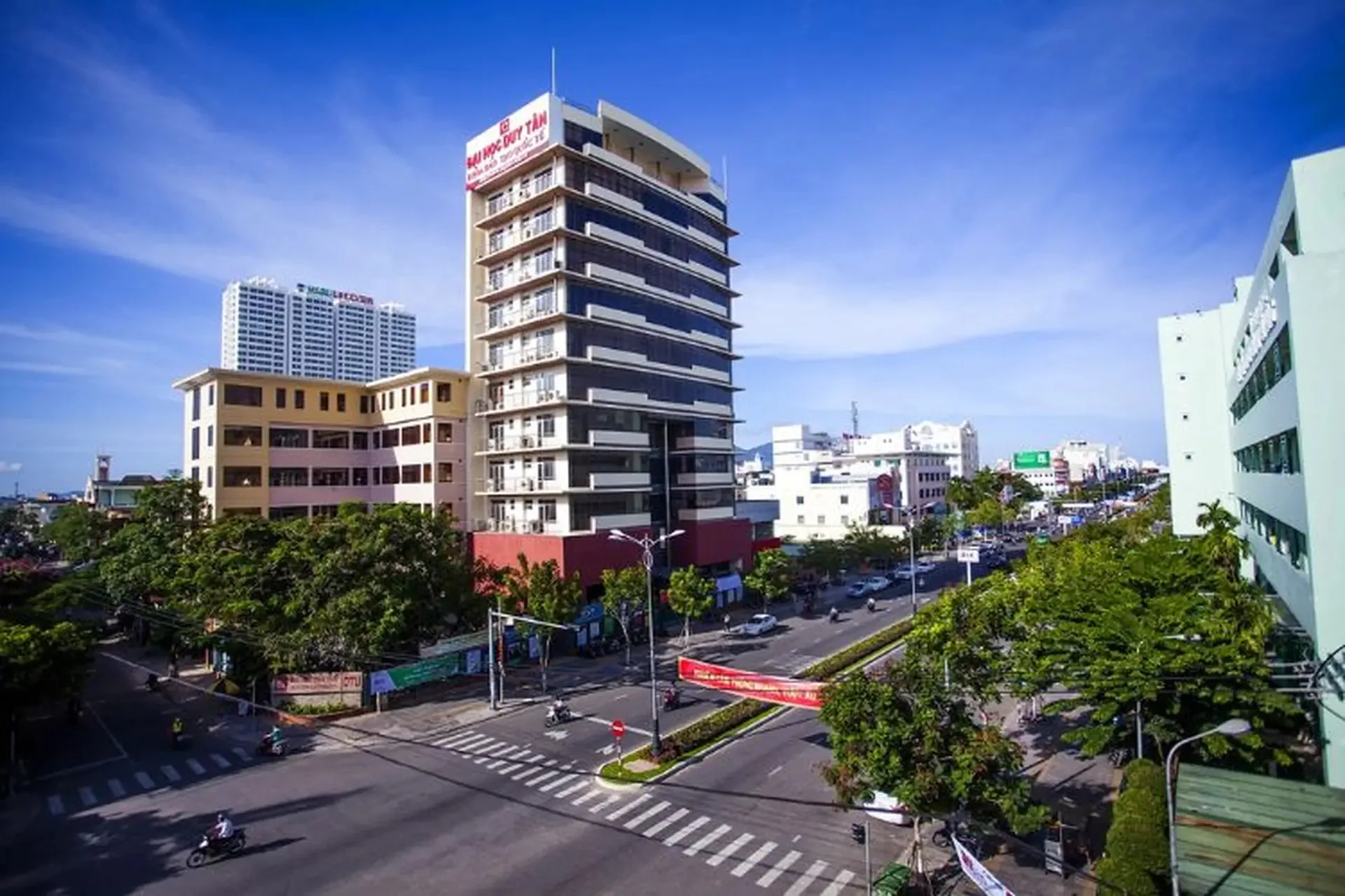 Trường Đại Học Duy Tân (DTU)