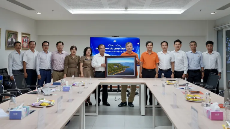 FPTU đồng hành cùng UBND tỉnh Cà Mau phát triển nguồn nhân lực trong kỷ nguyên số